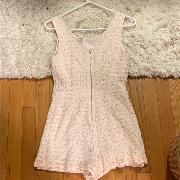 Pink romper - Picture 2 of 2